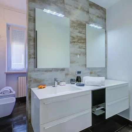 Apartment: 2br In Center - Happy * Laveno-Mombello