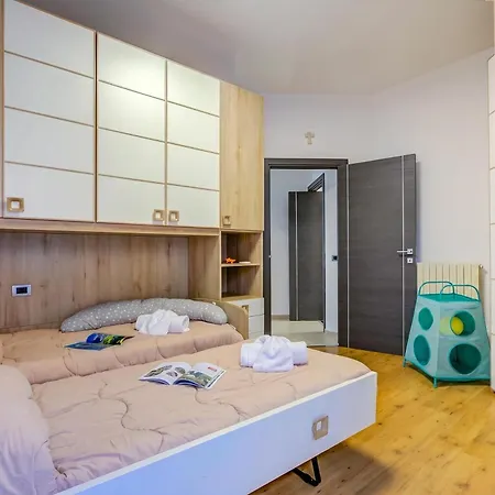 Apartment: 2br In Center - Happy * Laveno-Mombello