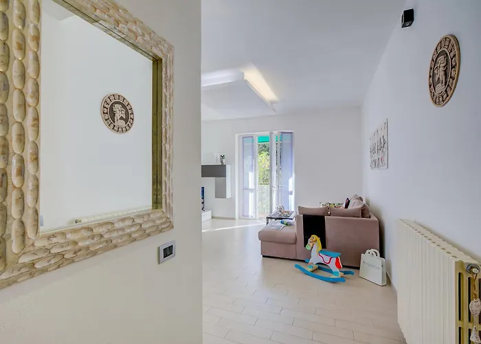 Apartment Center - Happy Laveno-Mombello