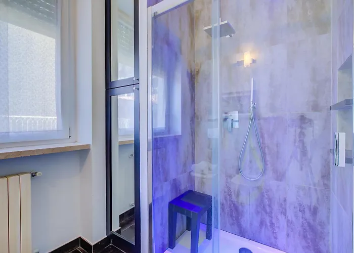 Center - Happy Apartment