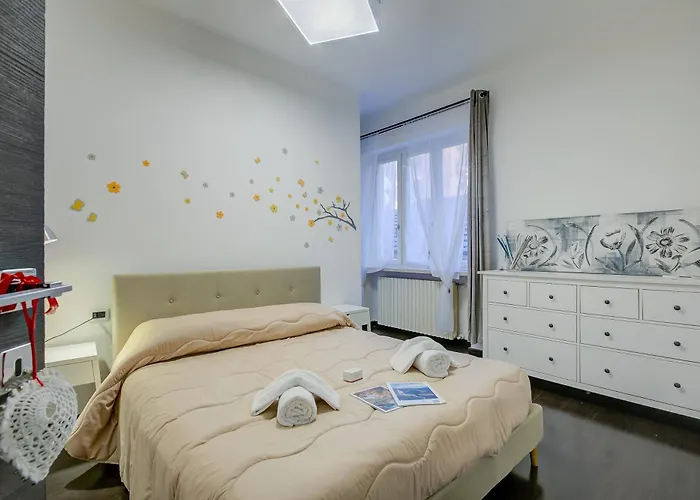 Center - Happy Apartment